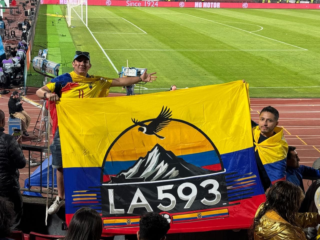 Bandera de La 593